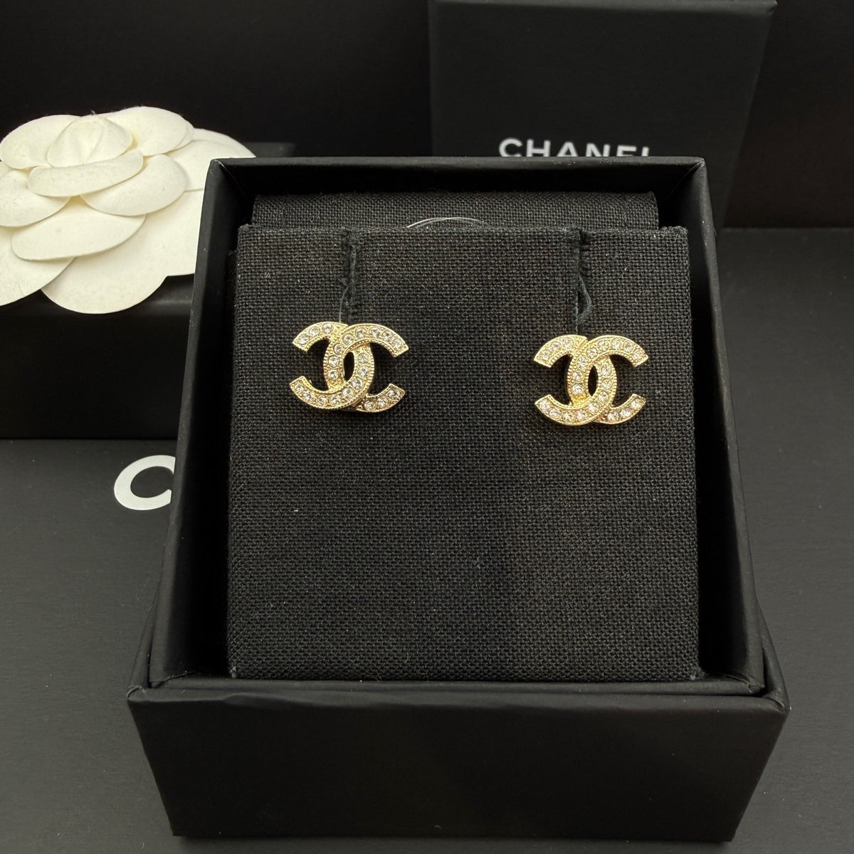 Chanel - Other - Crystal - Gold