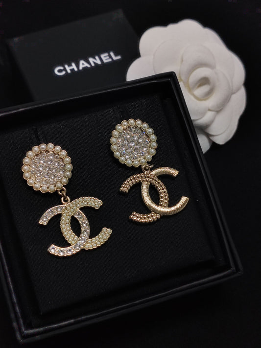 Chanel - Other - Crystal - Gold