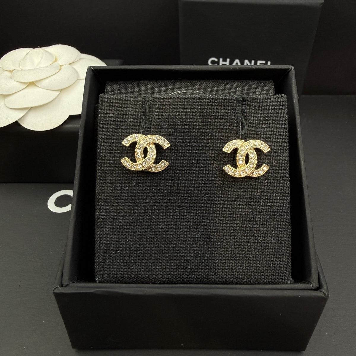 Chanel - Other - Crystal - Gold