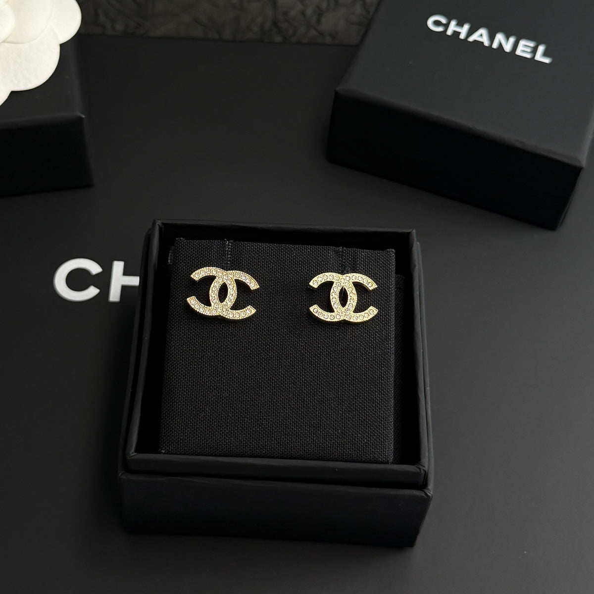 Chanel - Other - Crystal - Gold