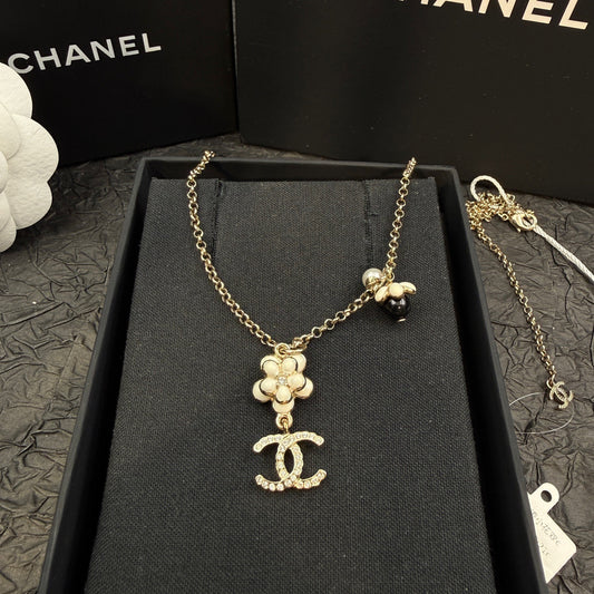 Chanel - Other - Crystal - Gold
