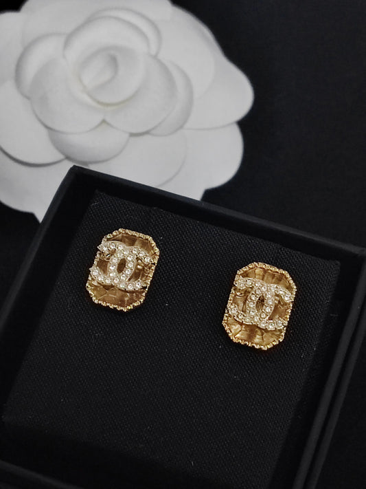Chanel - Other - Crystal - Gold
