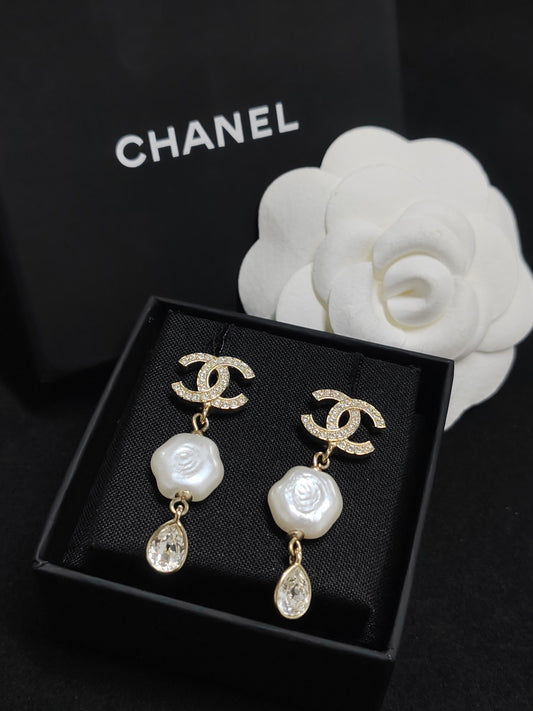 Chanel - Other - Crystal - Gold