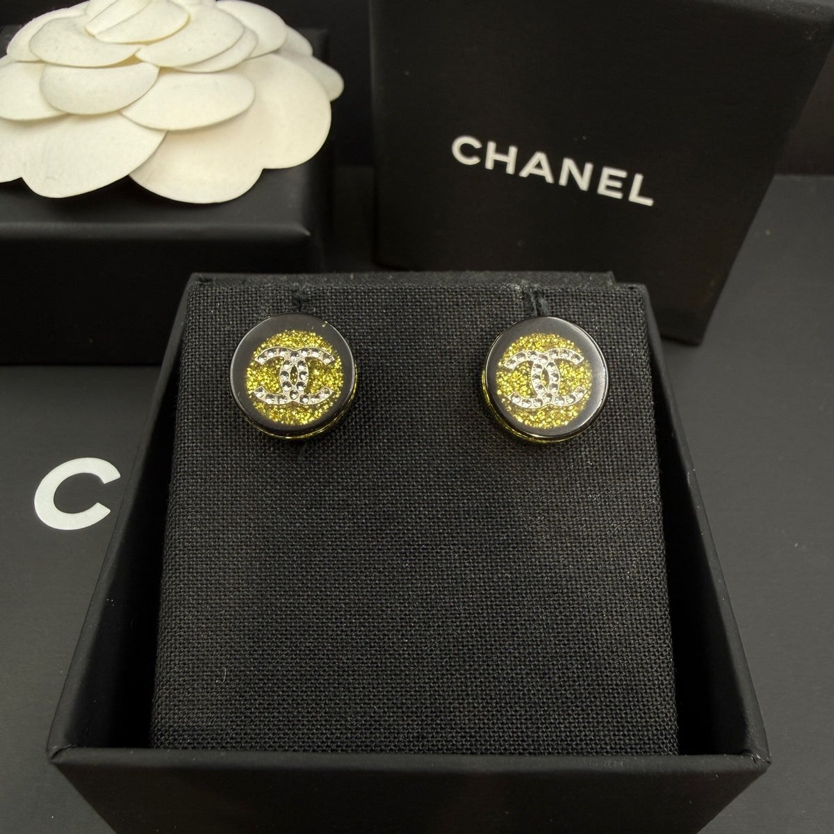 Chanel - Other - Crystal - Gold