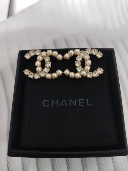 Chanel - Other - Crystal - Gold