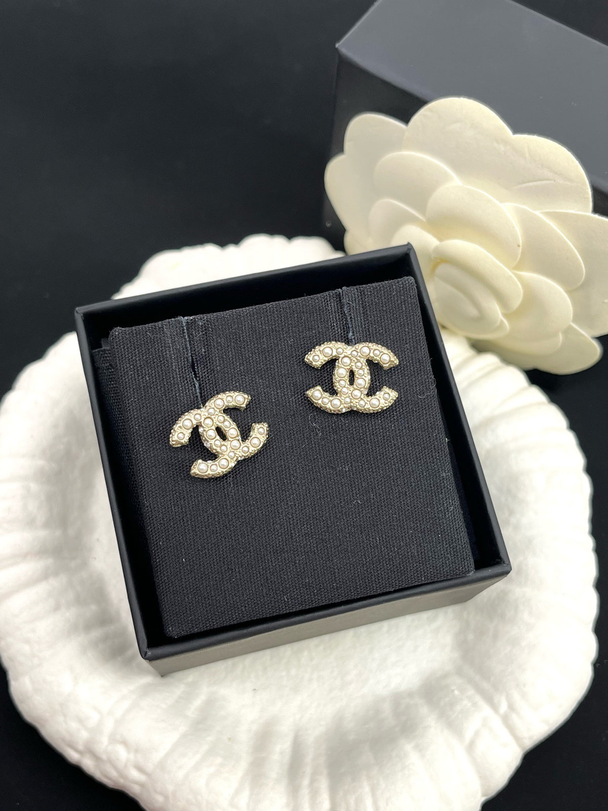 Chanel - Other - Crystal - Gold
