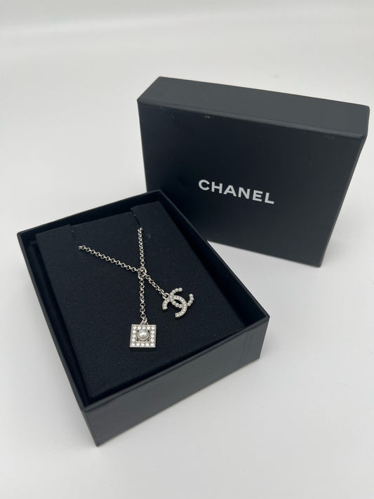 Chanel - Other - Crystal - Gold