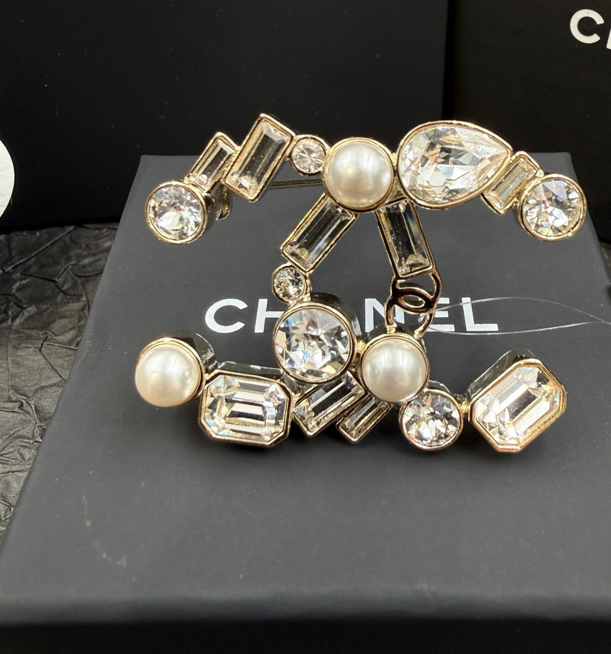 Chanel - Other - Crystal - Gold