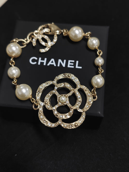 Chanel - Other - Crystal - Gold