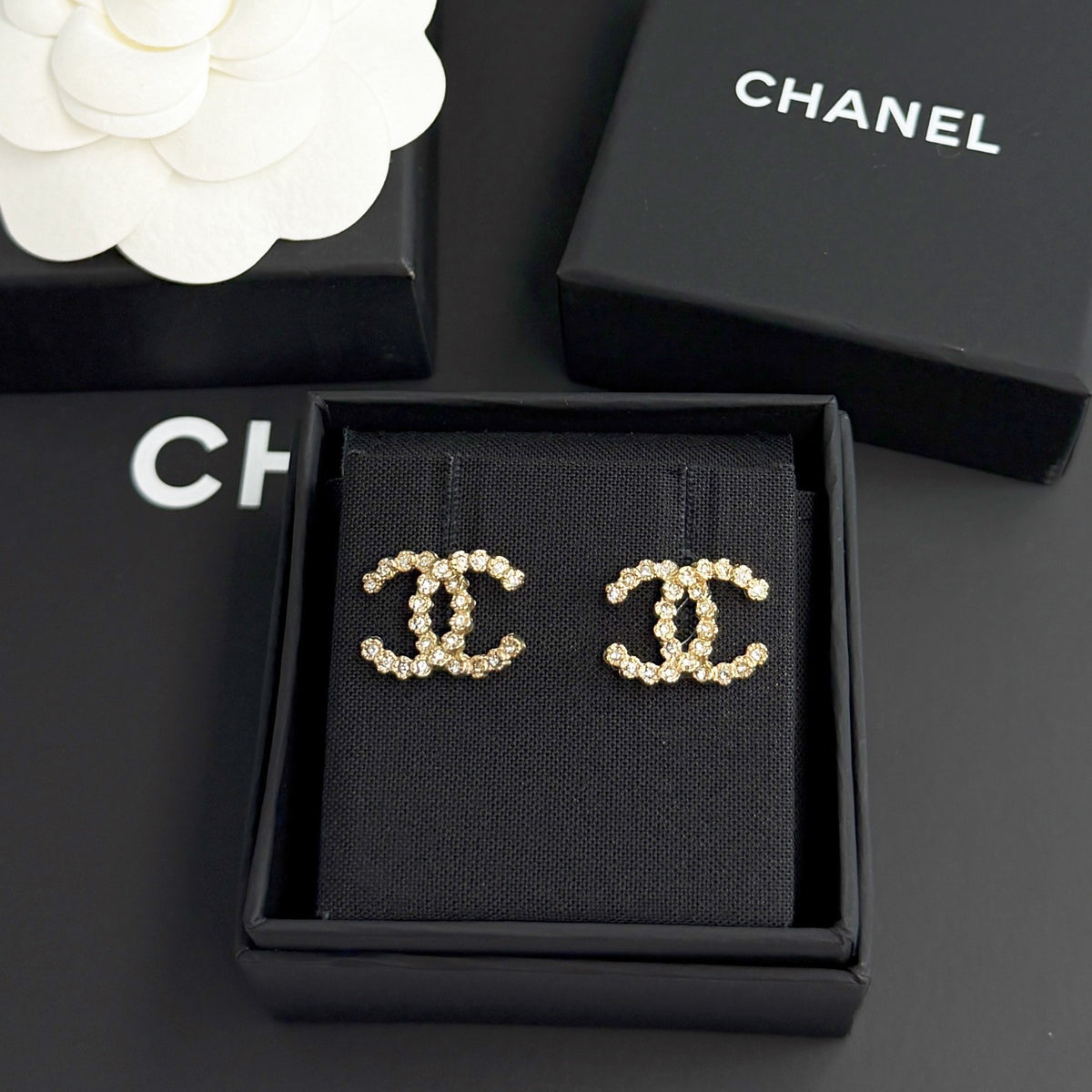 Chanel - Other - Crystal - Gold