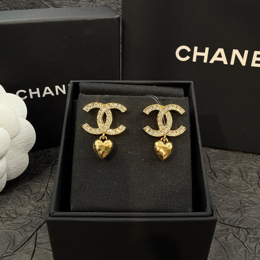 Chanel - Other - Crystal - Gold
