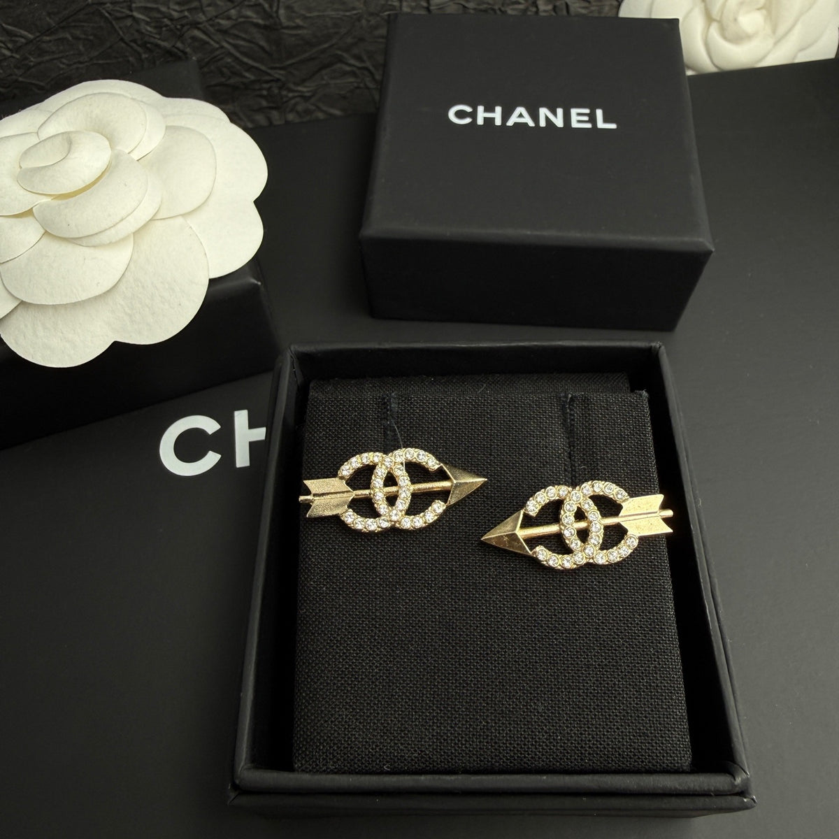 Chanel - Other - Crystal - Gold