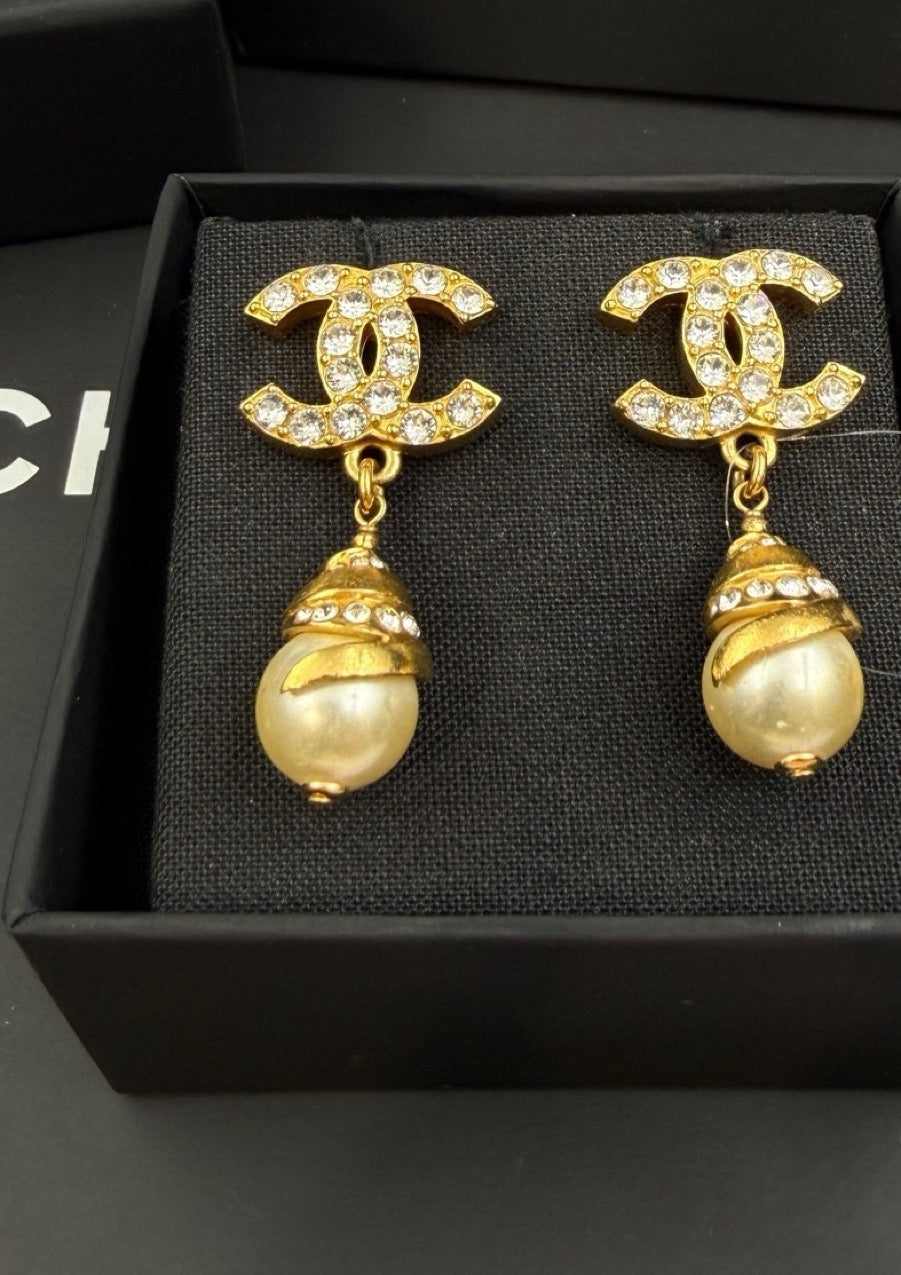 Chanel - Other - Crystal - Gold