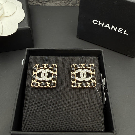 Chanel - Other - Crystal - Gold