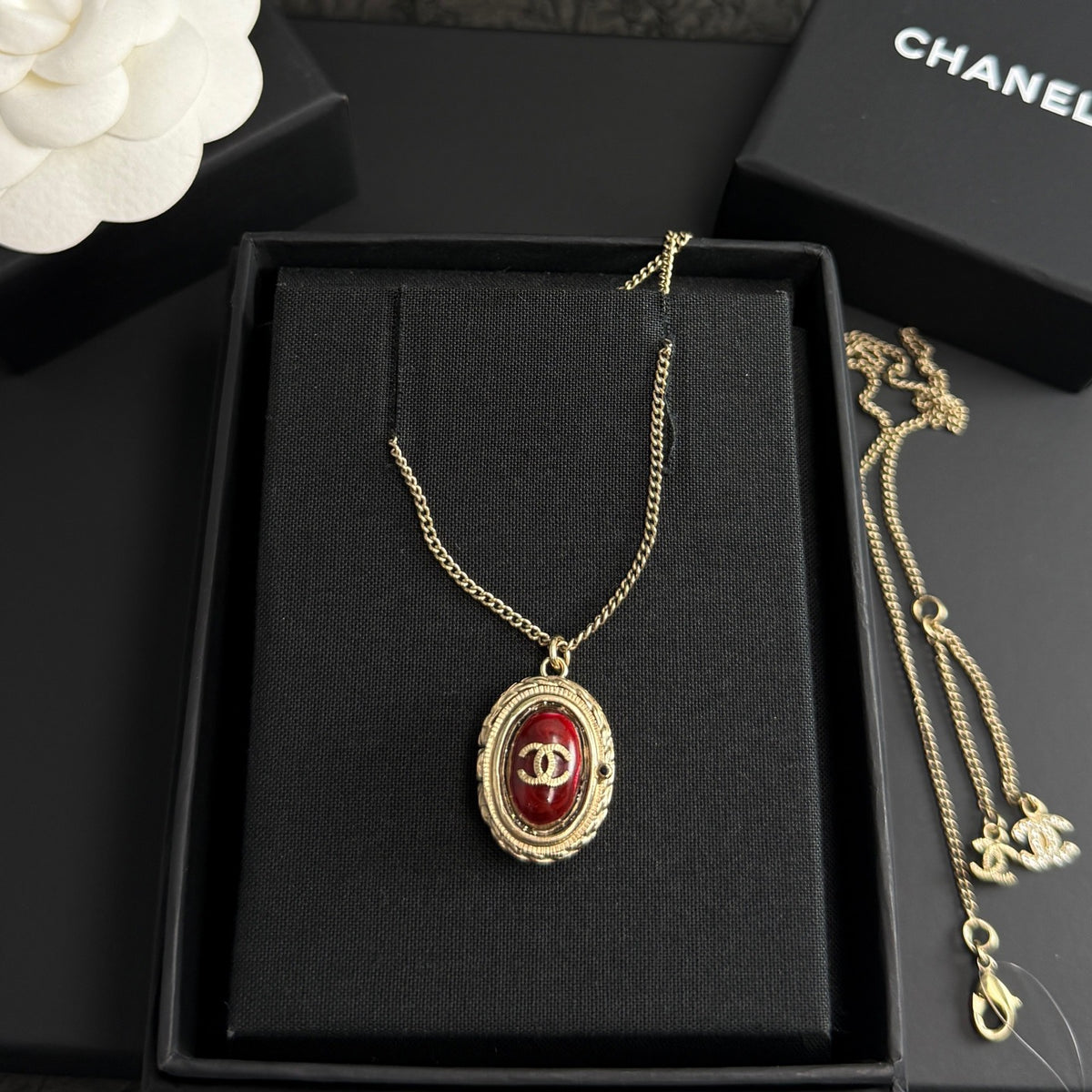 Chanel - Other - Crystal - Gold