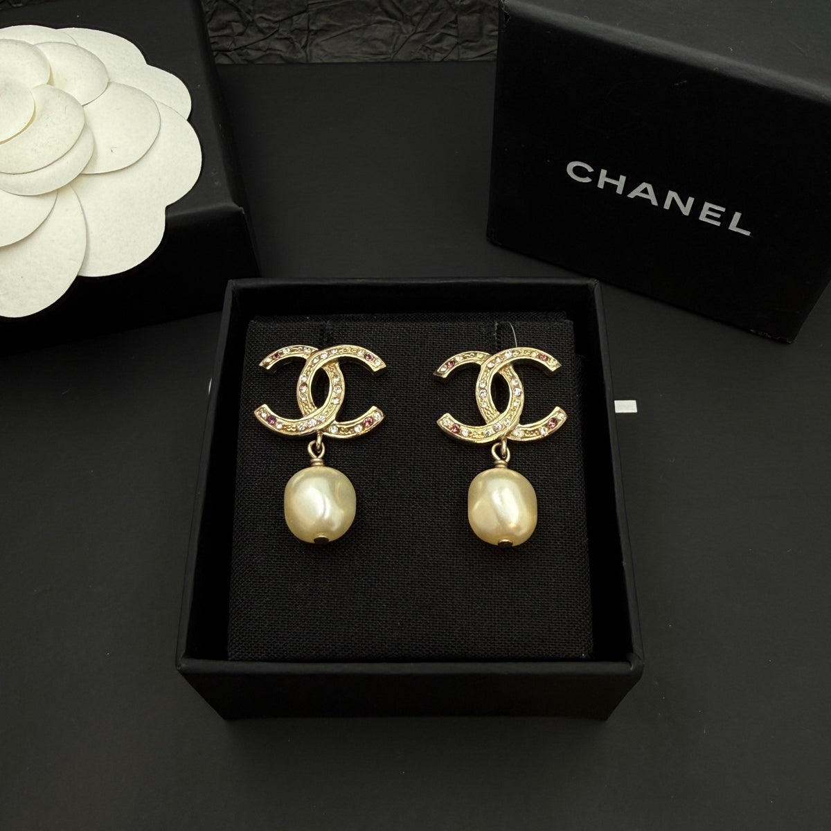 Chanel - Other - Crystal - Gold