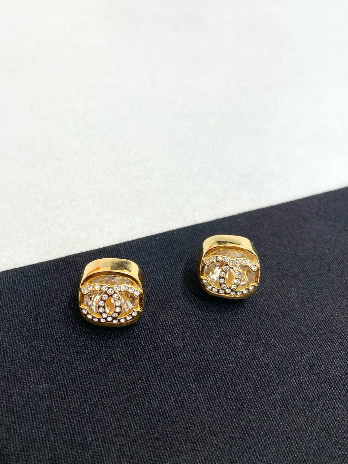 Chanel - Other - Crystal - Gold