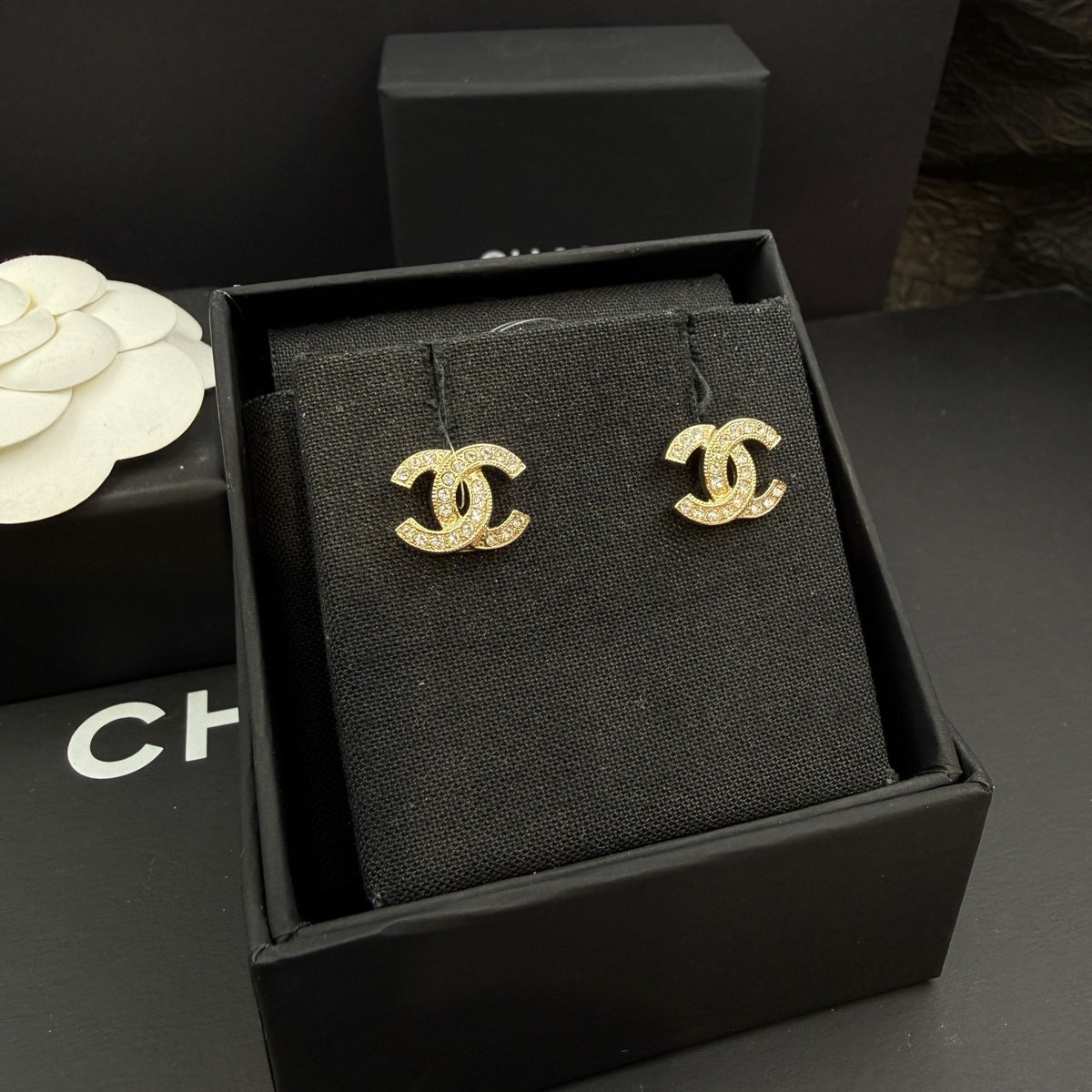 Chanel - Other - Crystal - Gold