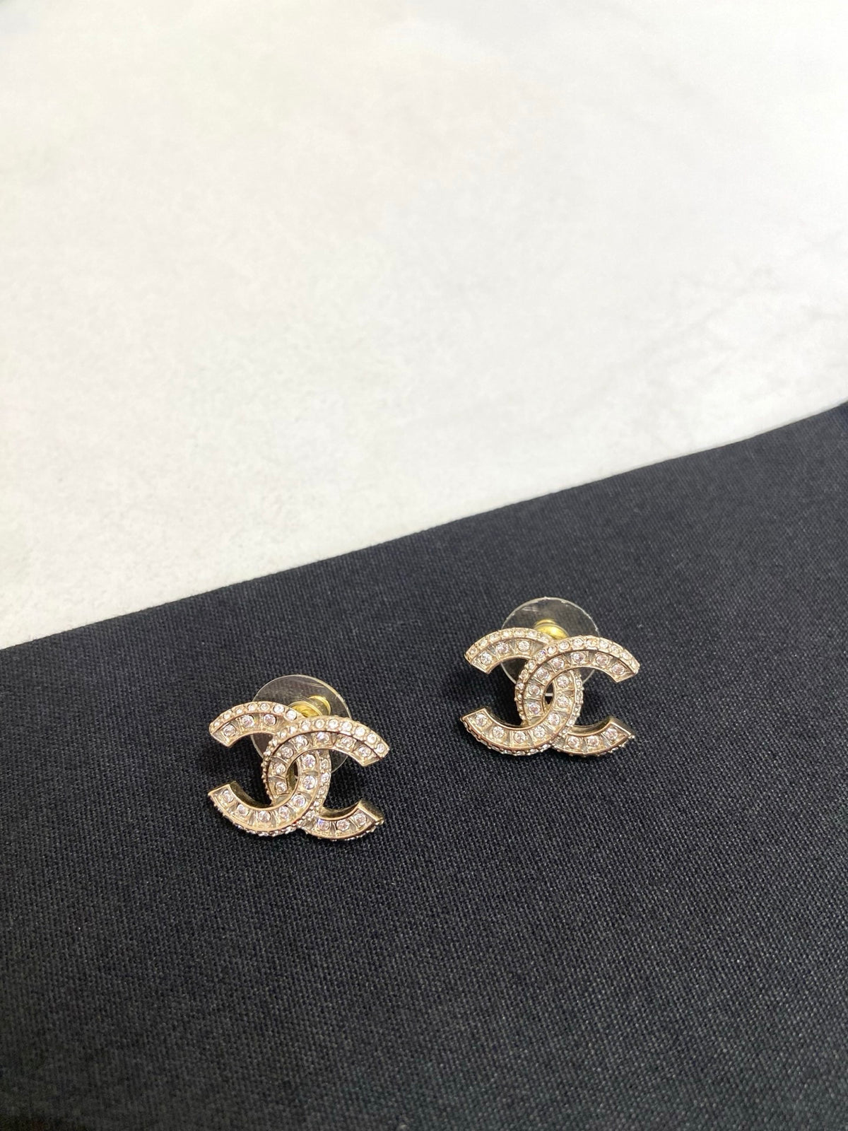 Chanel - Other - Crystal - Gold
