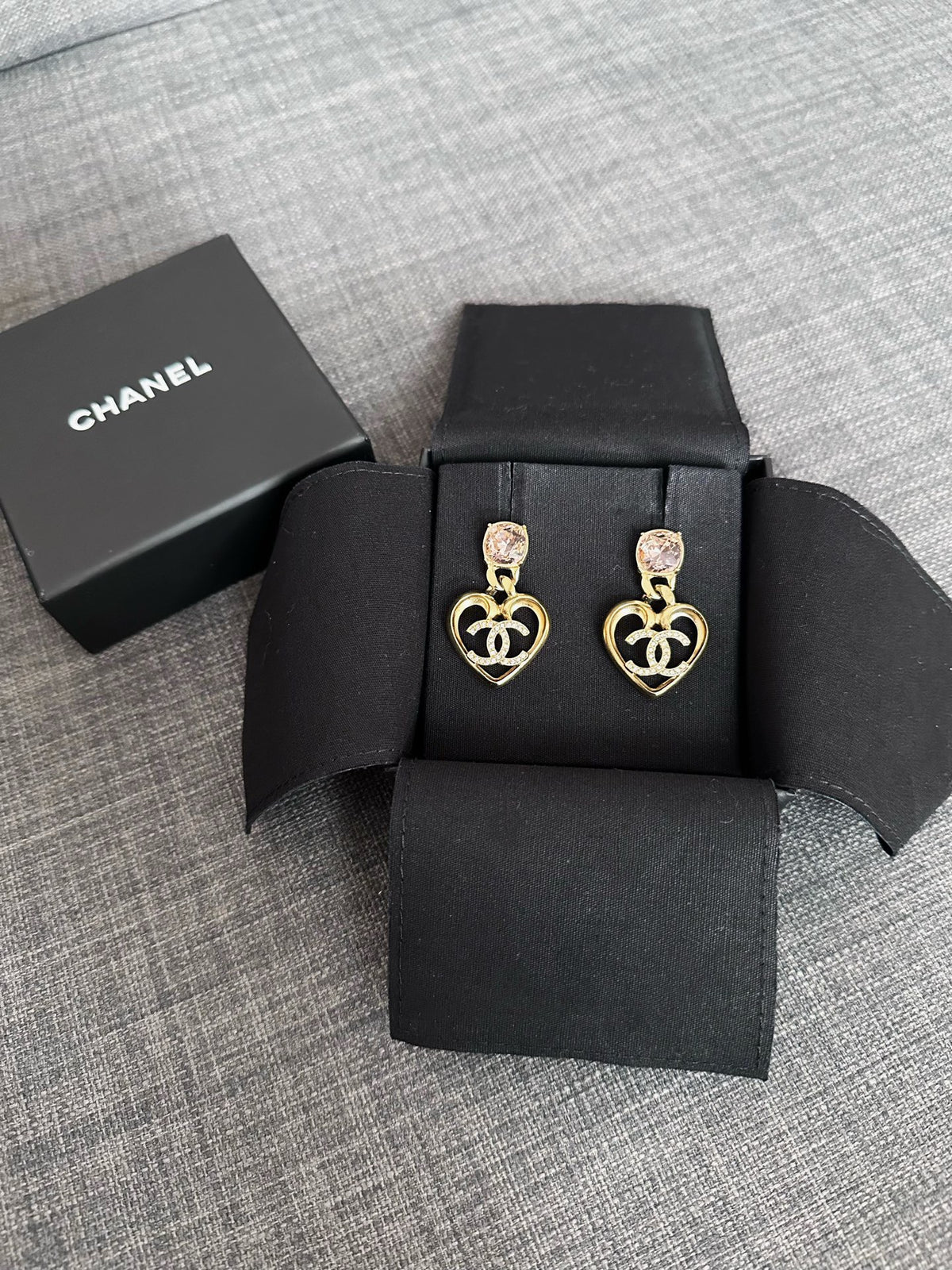 Chanel - Other - Crystal - Gold