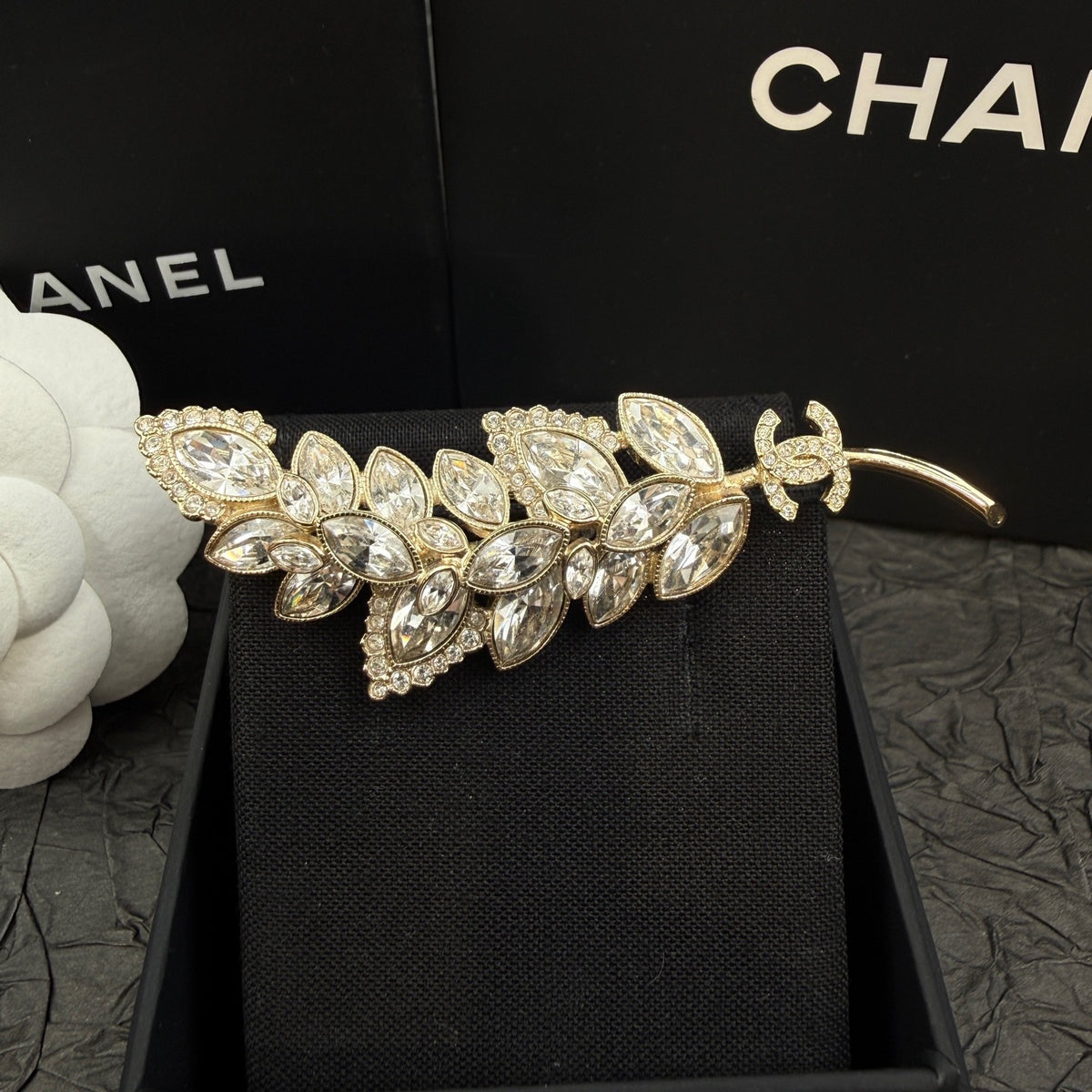 Chanel - Other - Crystal - Gold
