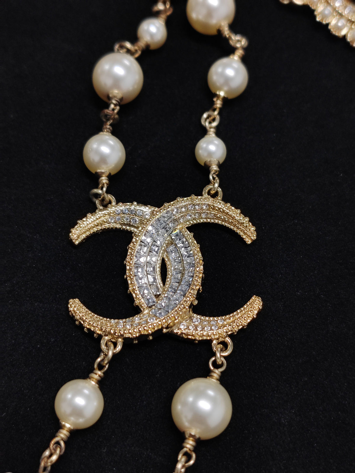 Chanel - Other - Crystal - Gold