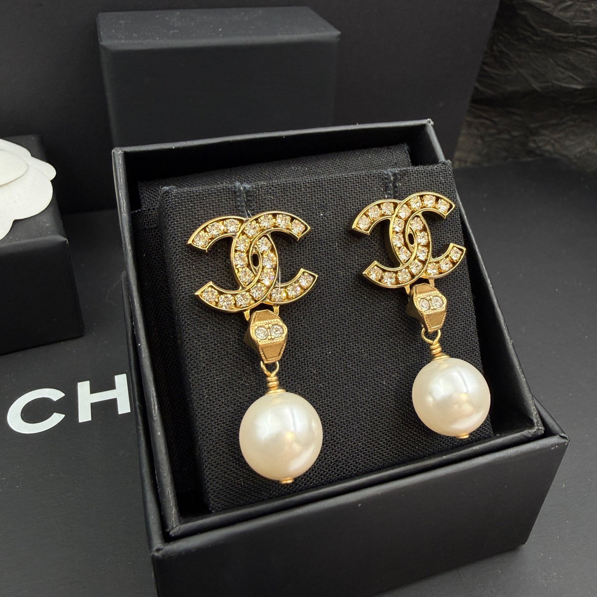 Chanel - Other - Crystal - Gold