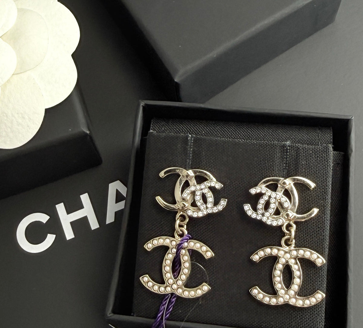 Chanel - Other - Crystal - Gold
