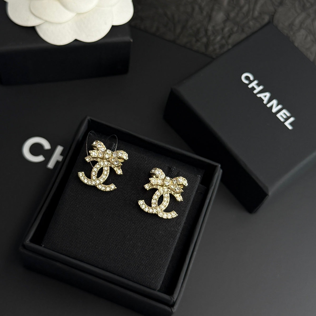 Chanel - Other - Crystal - Gold