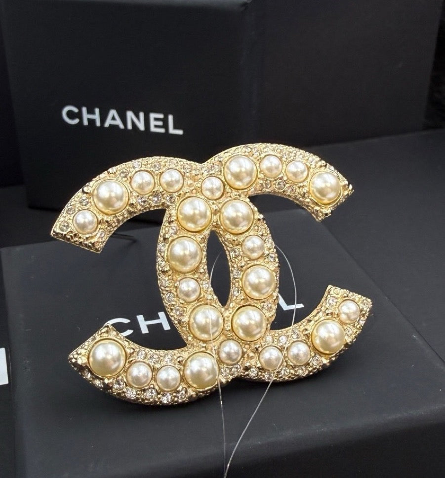 Chanel - Other - Crystal - Gold