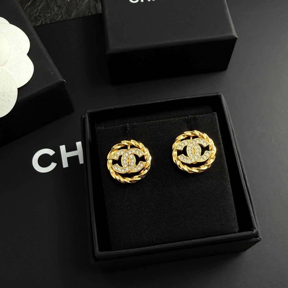 Chanel - Other - Crystal - Gold