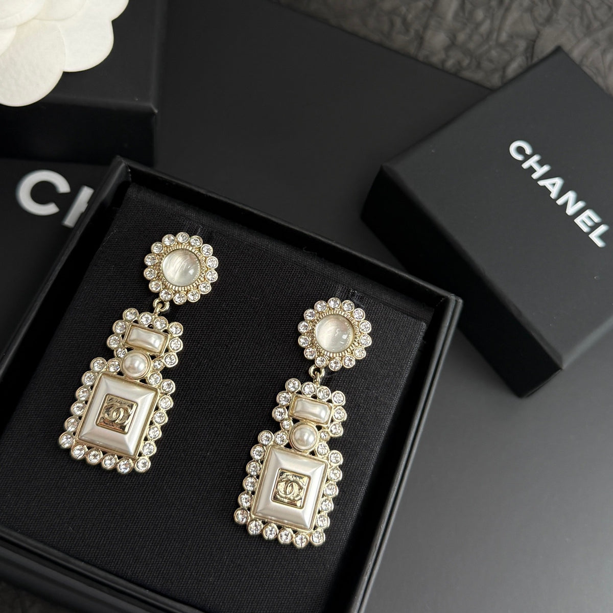 Chanel - Other - Crystal - Gold