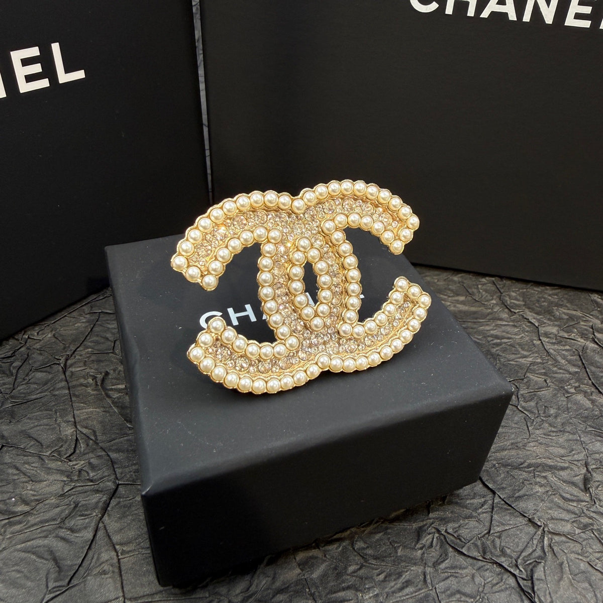 Chanel - Other - Crystal - Gold