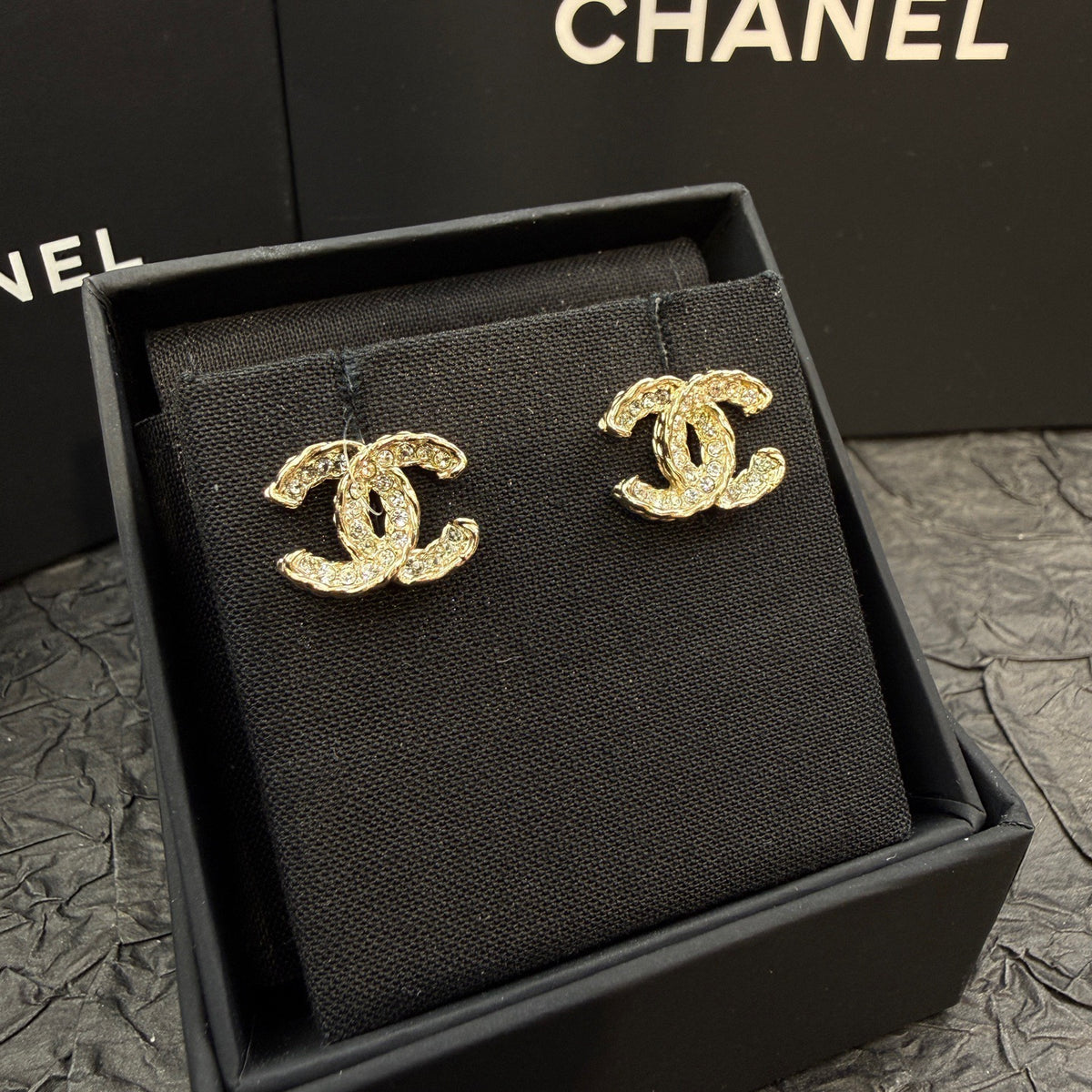 Chanel - Other - Crystal - Gold