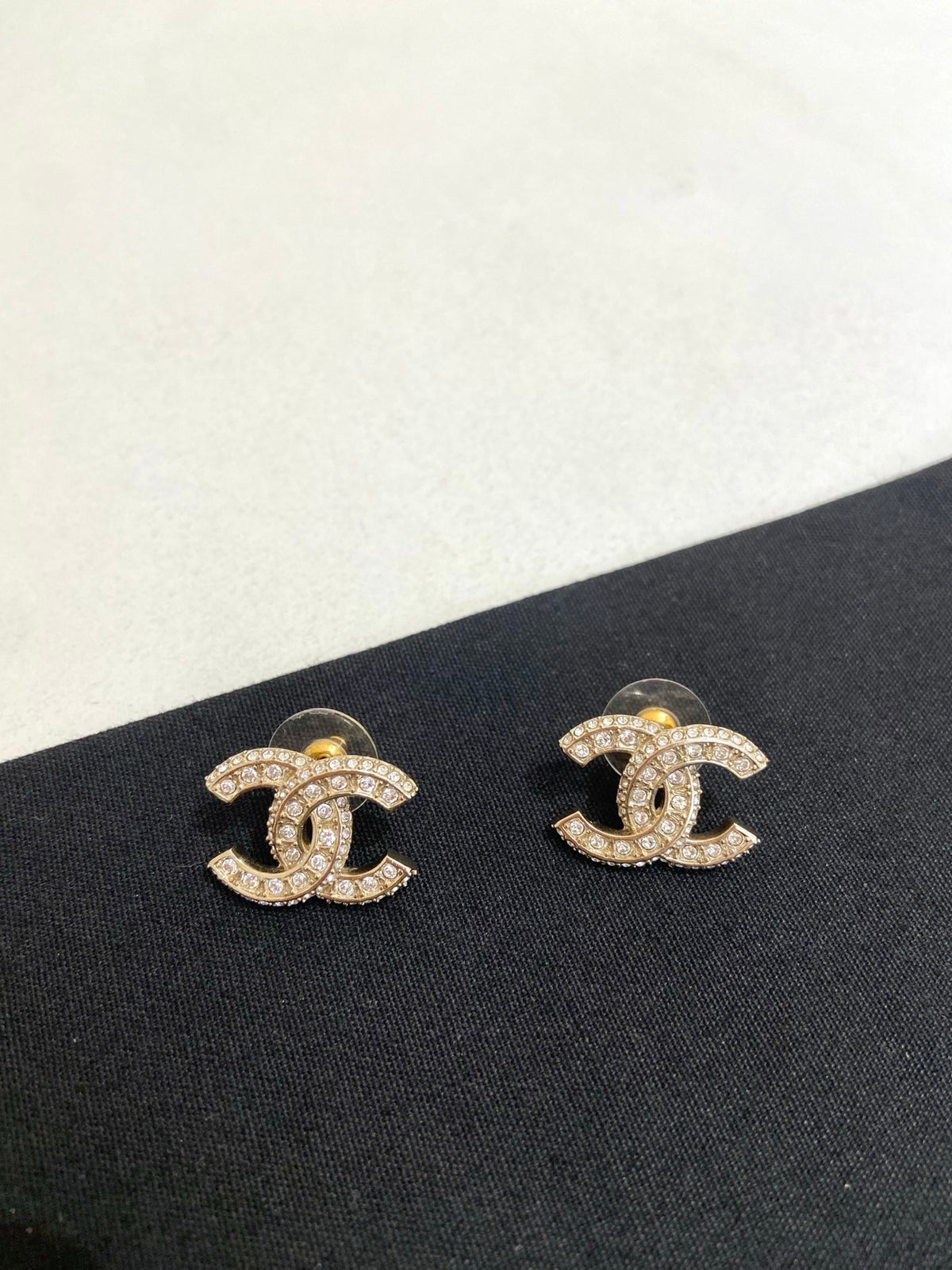 Chanel - Other - Crystal - Gold