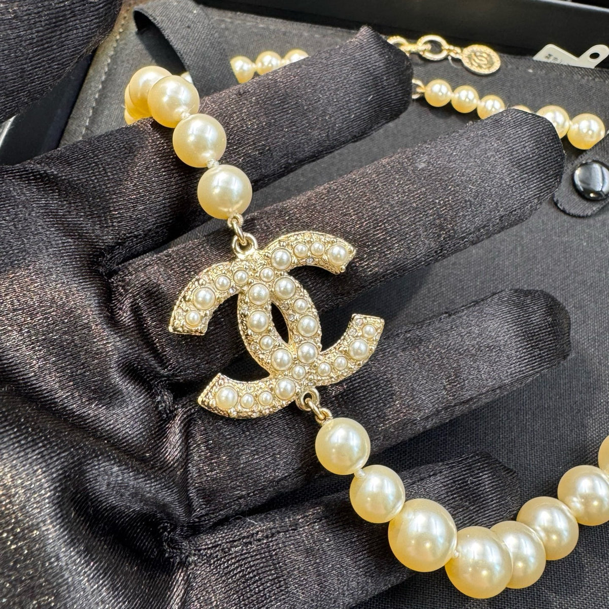 Chanel - Other - Crystal - Gold