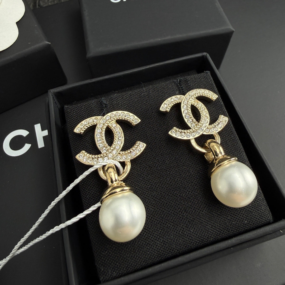 Chanel - Other - Crystal - Gold