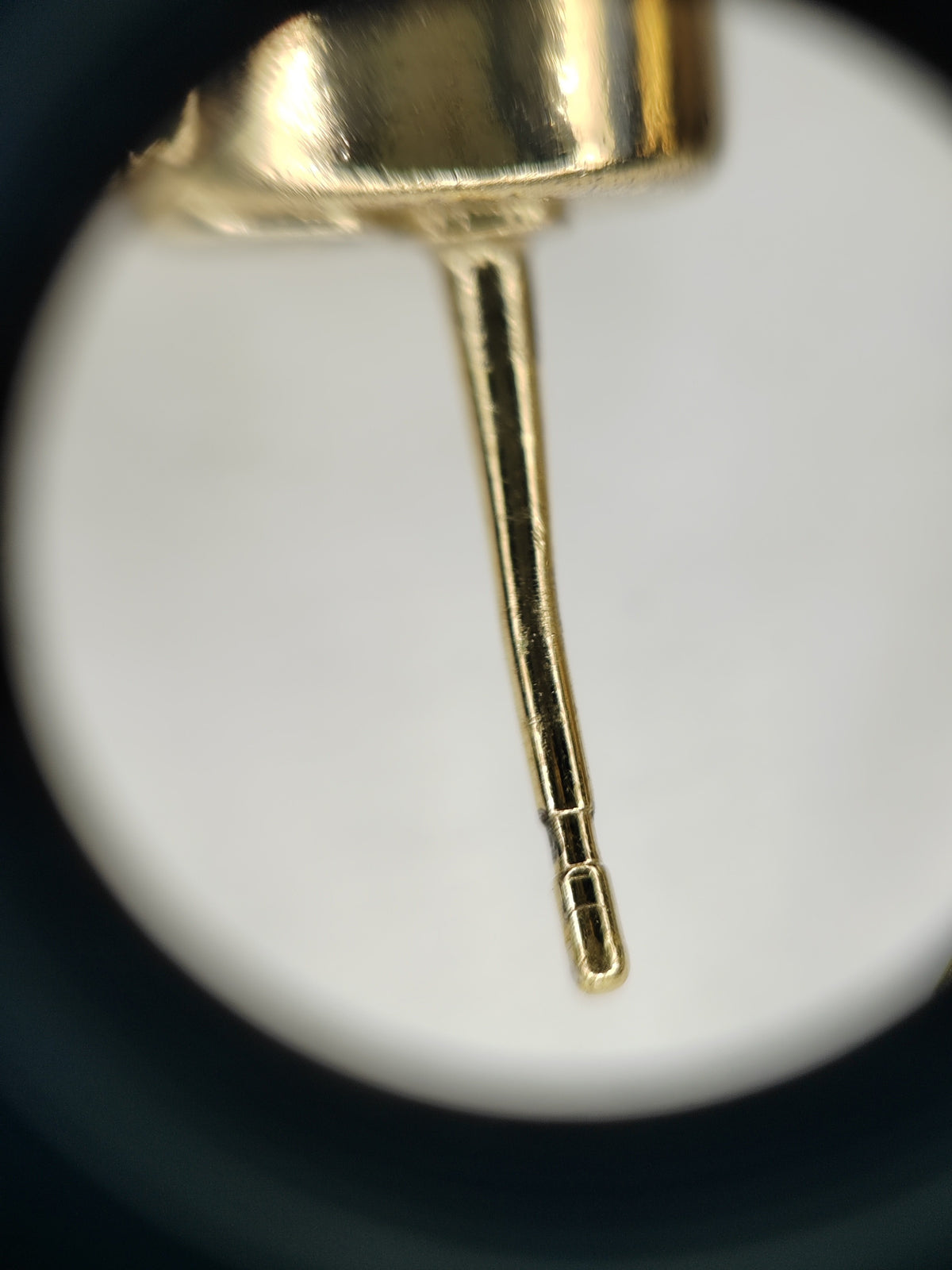 Chanel - Other - Crystal - Gold