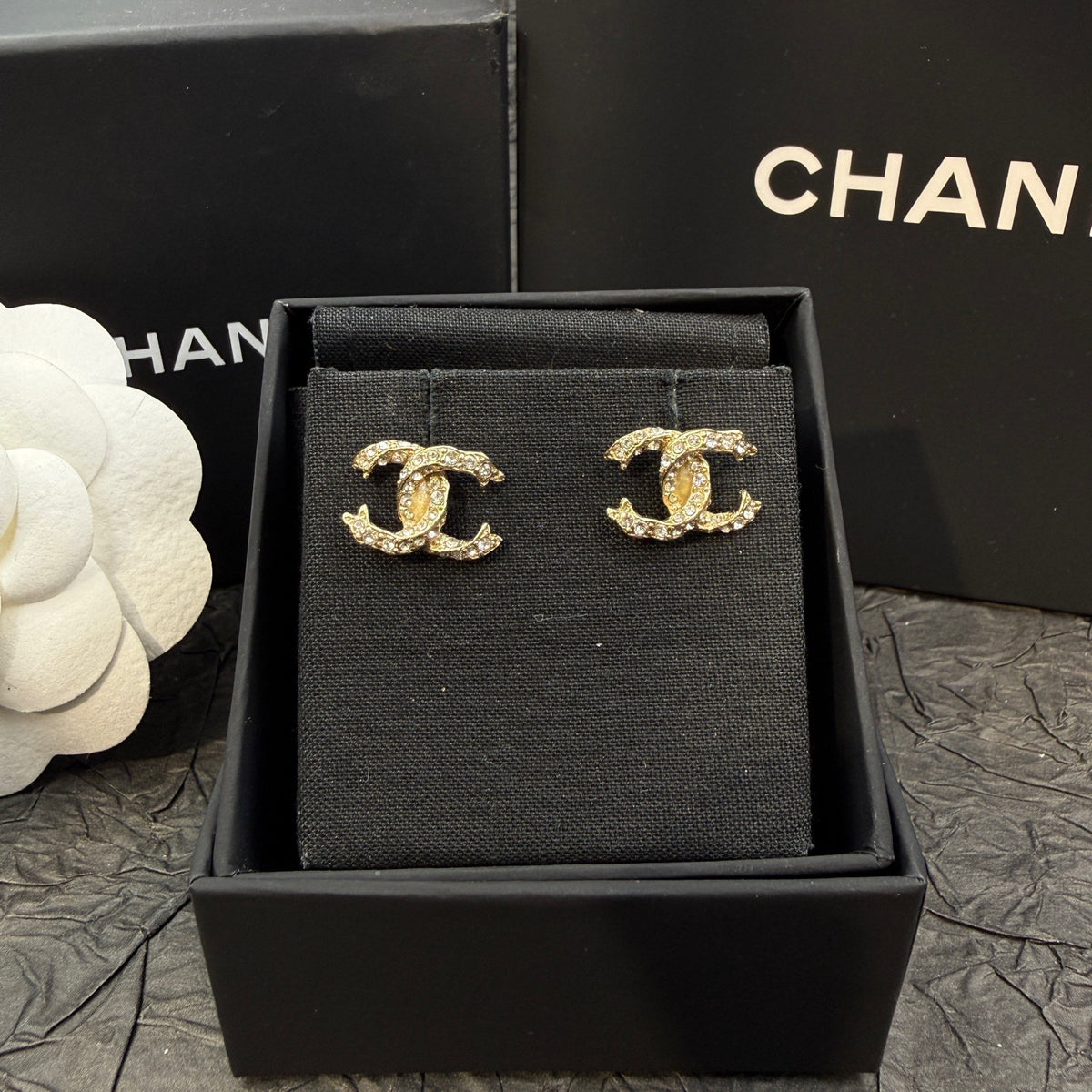 Chanel - Other - Crystal - Gold
