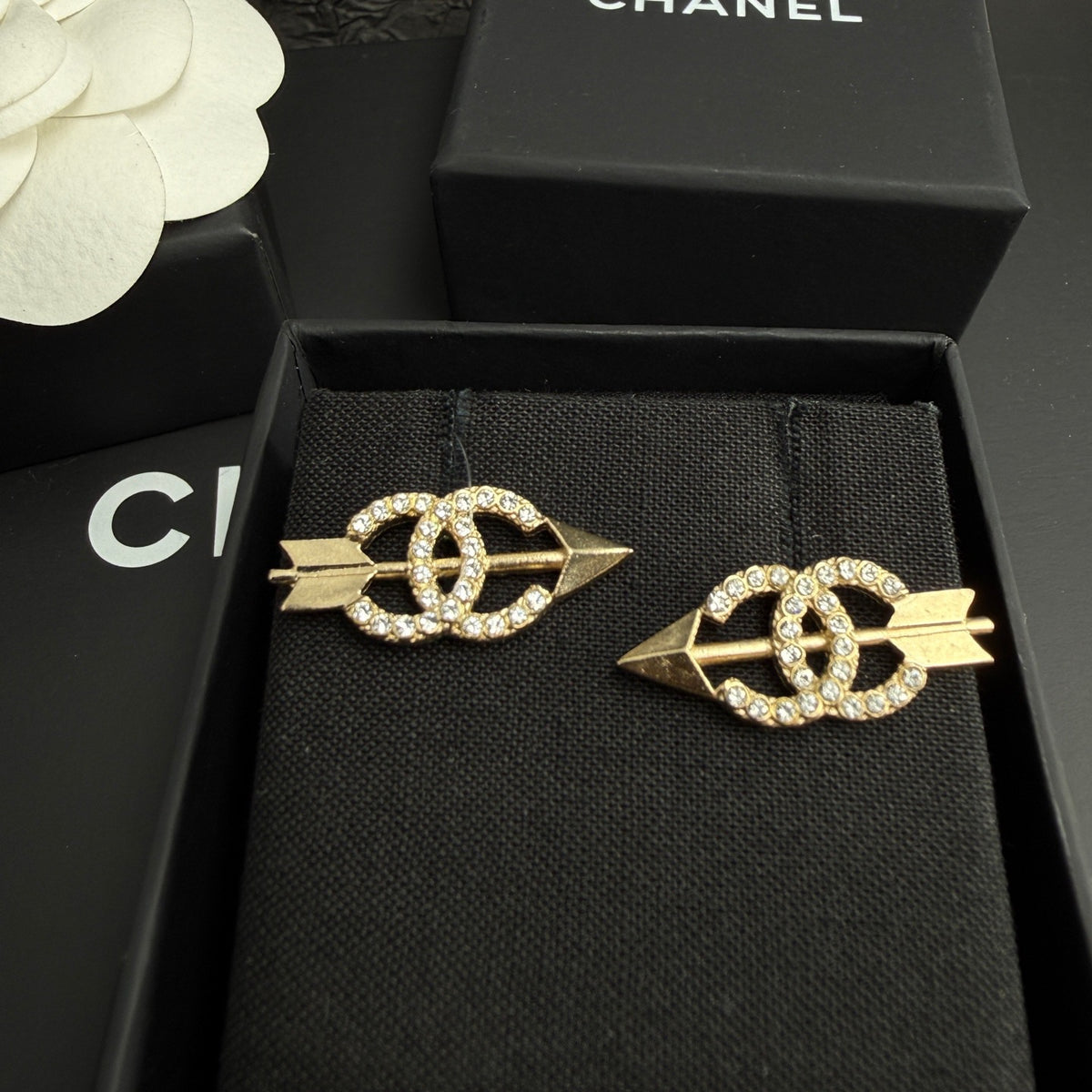 Chanel - Other - Crystal - Gold