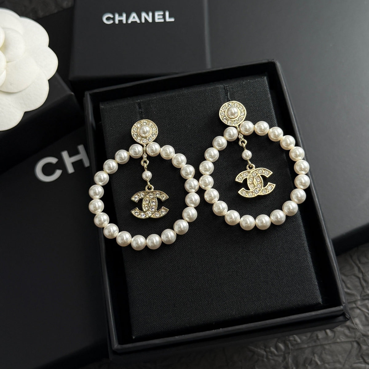 Chanel - Other - Crystal - Gold