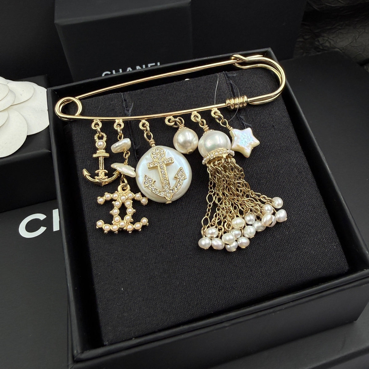 Chanel - Other - Crystal - Gold