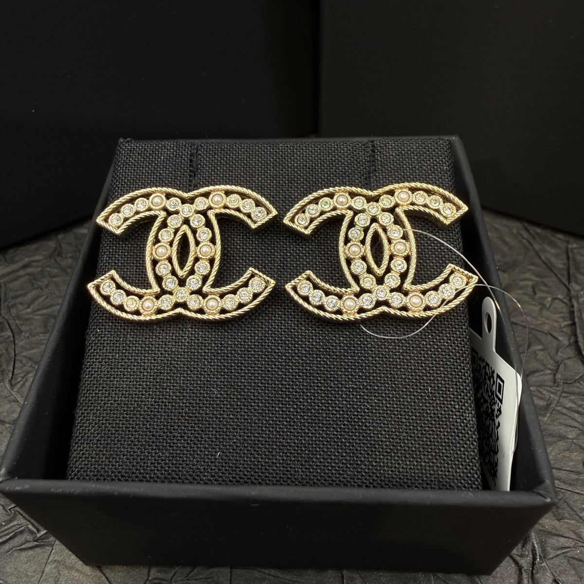 Chanel - Other - Crystal - Gold