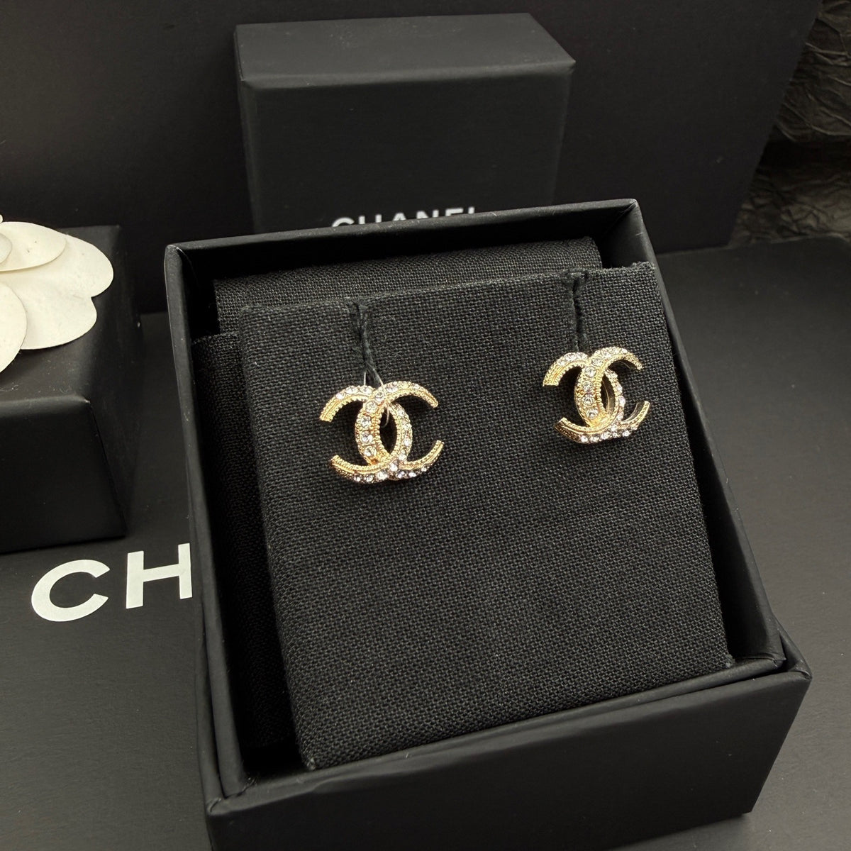 Chanel - Other - Crystal - Gold