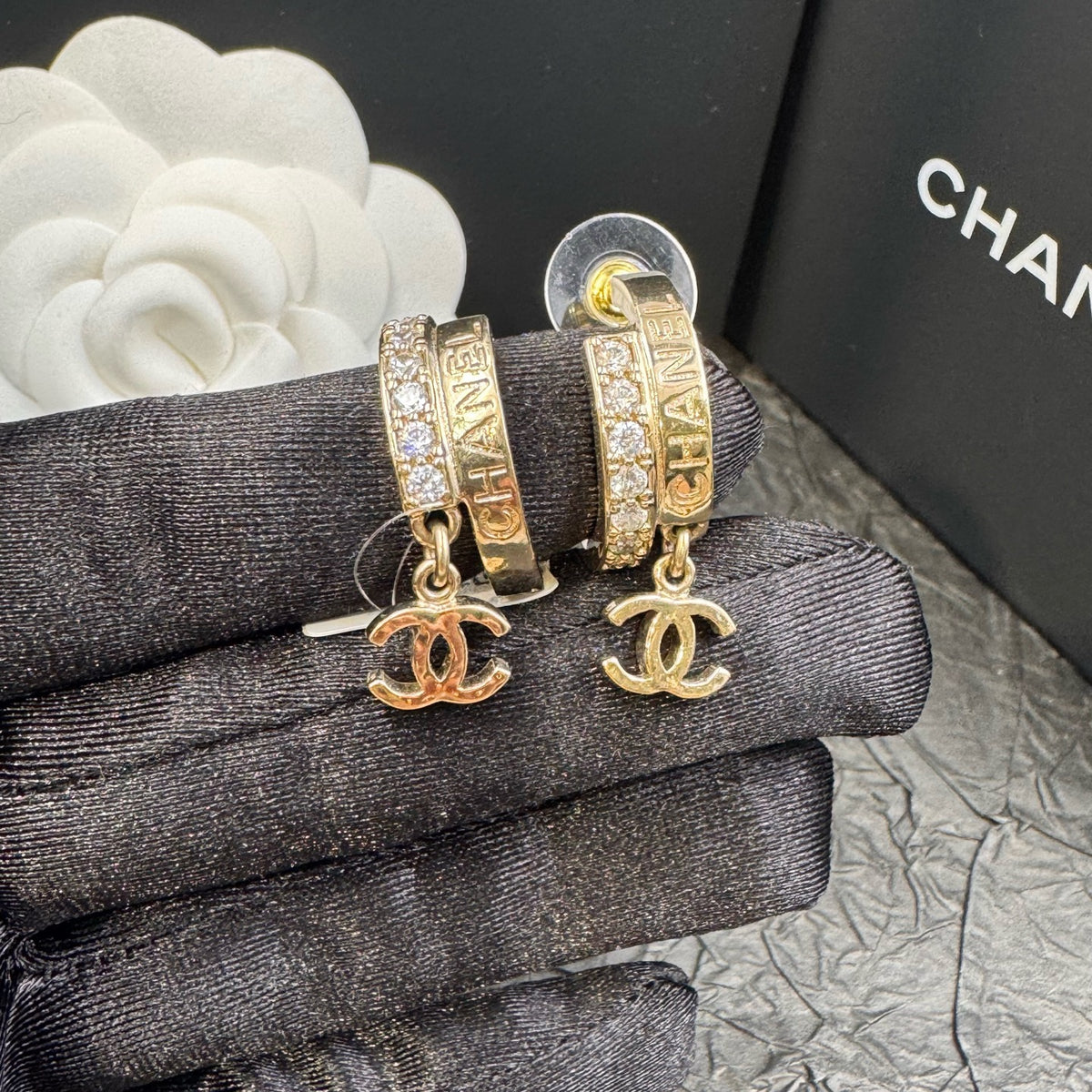 Chanel - Other - Crystal - Gold