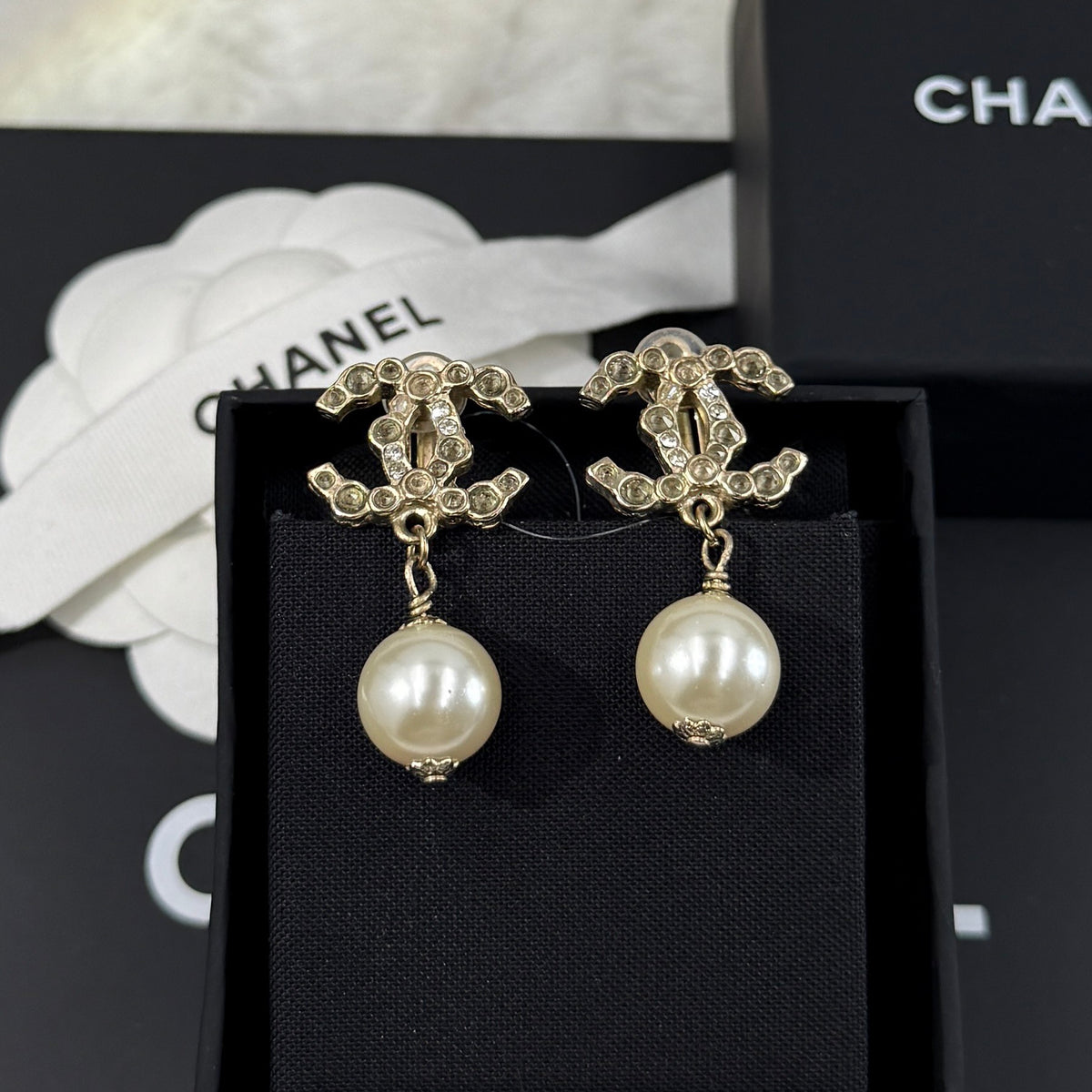 Chanel - Other - Crystal - Gold