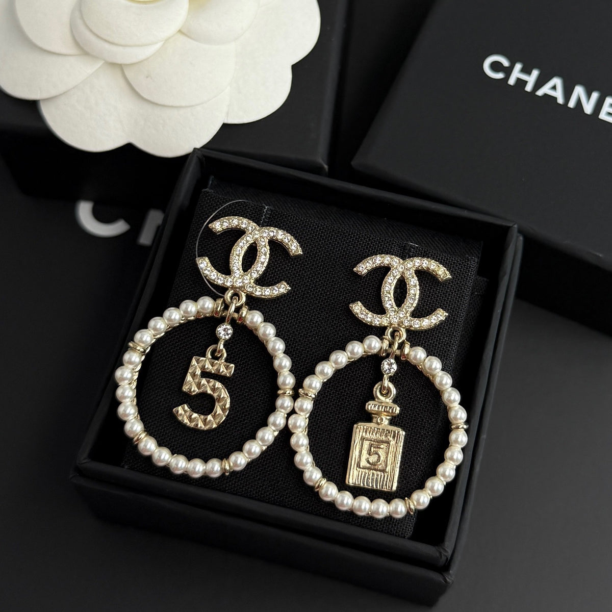 Chanel - Other - Crystal - Gold