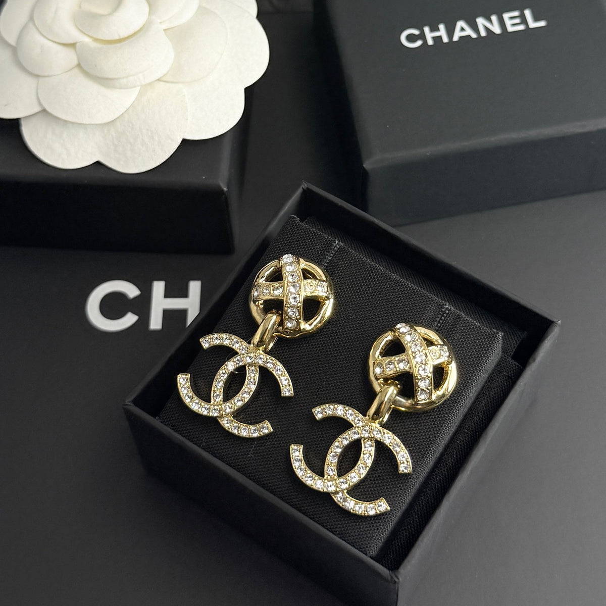 Chanel - Other - Crystal - Gold
