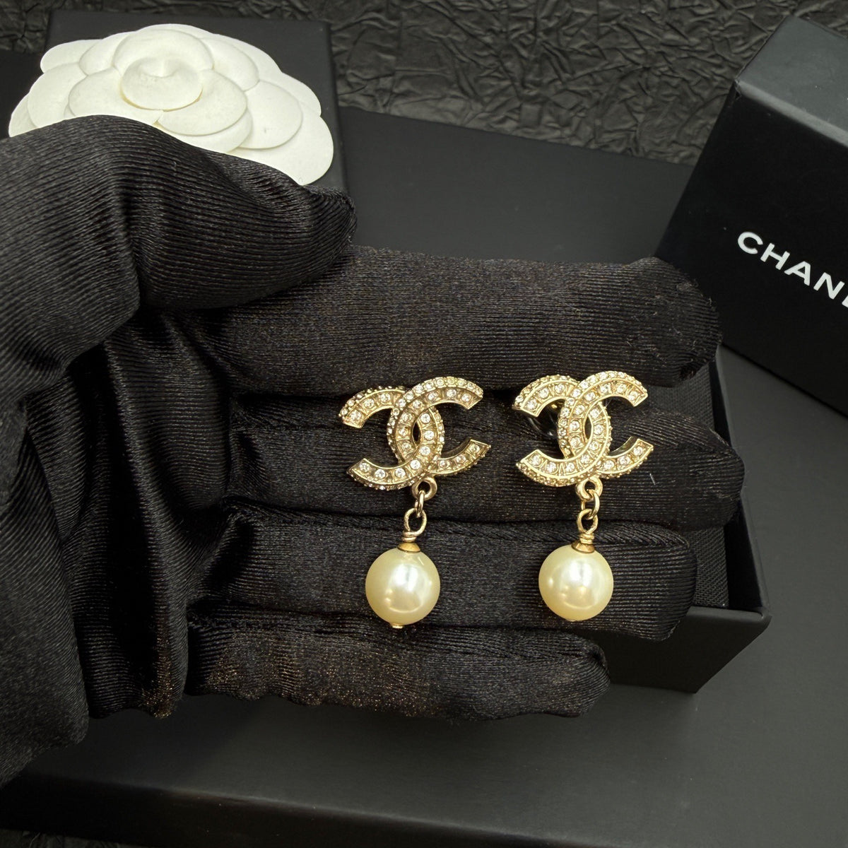 Chanel - Other - Crystal - Gold