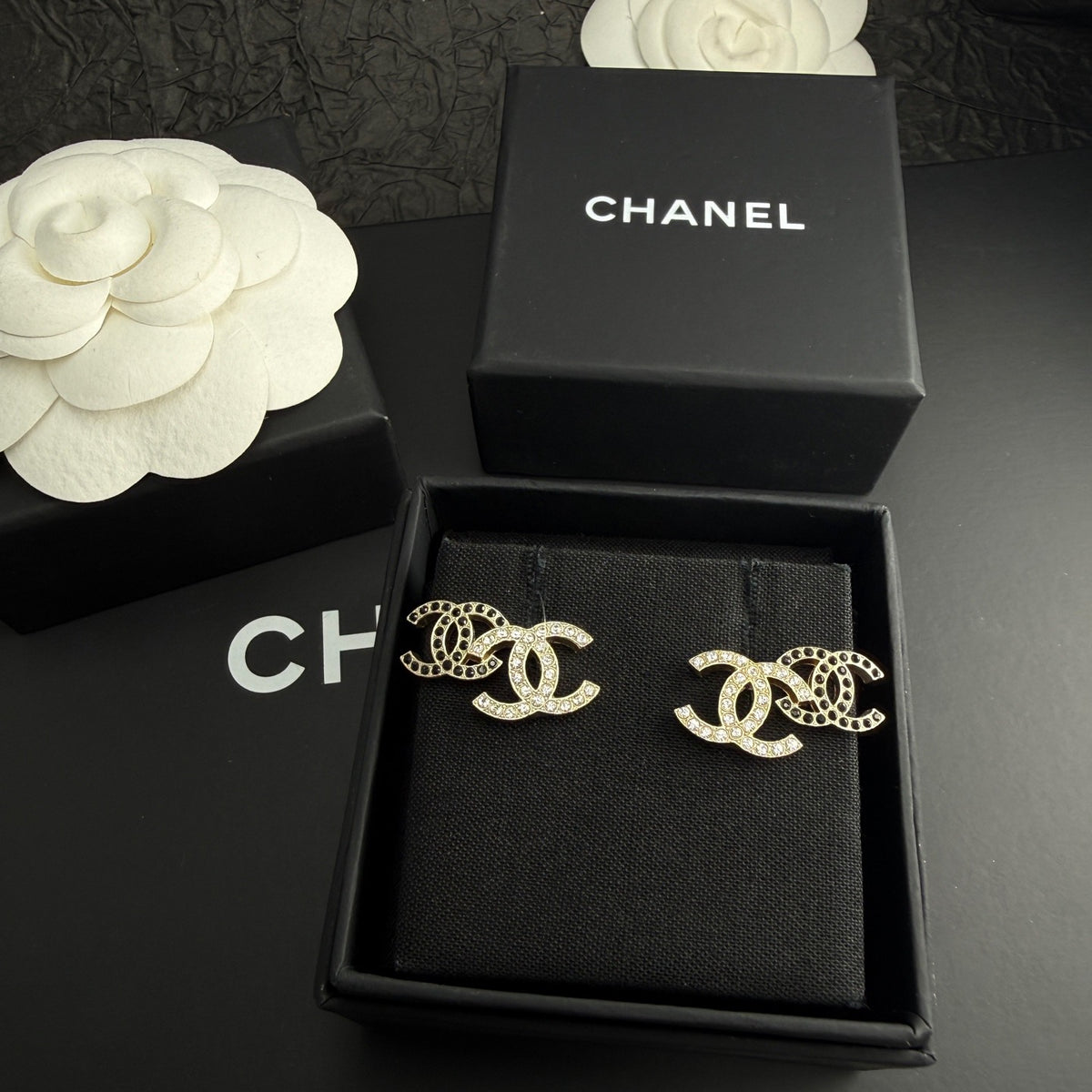 Chanel - Other - Crystal - Gold